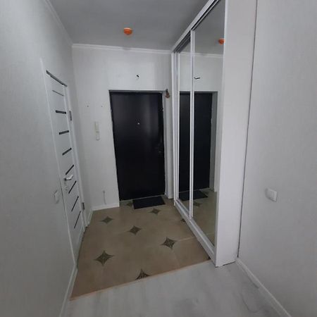 Appartement Кошкарбаева 45 Б à Astana Extérieur photo