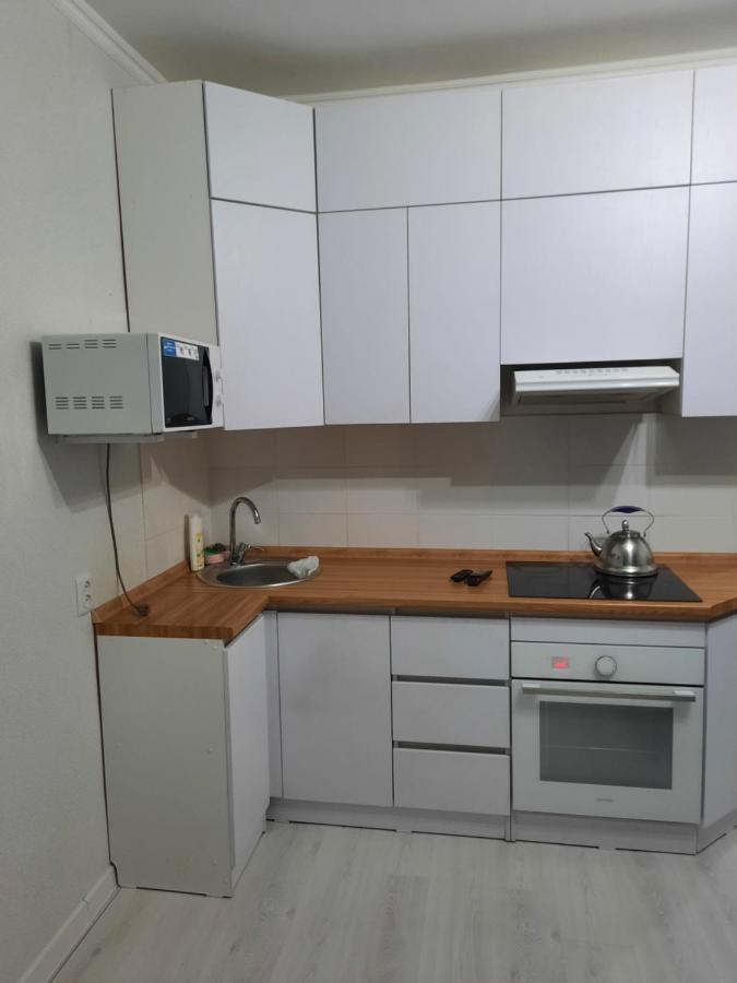 Appartement Кошкарбаева 45 Б à Astana Extérieur photo