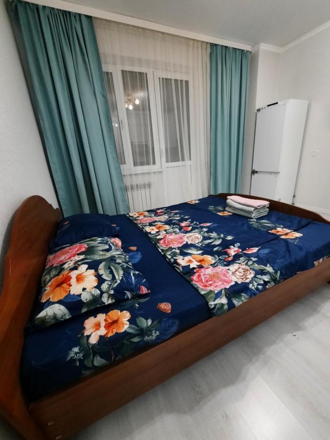 Appartement Кошкарбаева 45 Б à Astana Extérieur photo